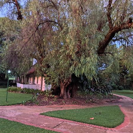President Paul Kruger Guest Lodge Rustenburg Exterior photo